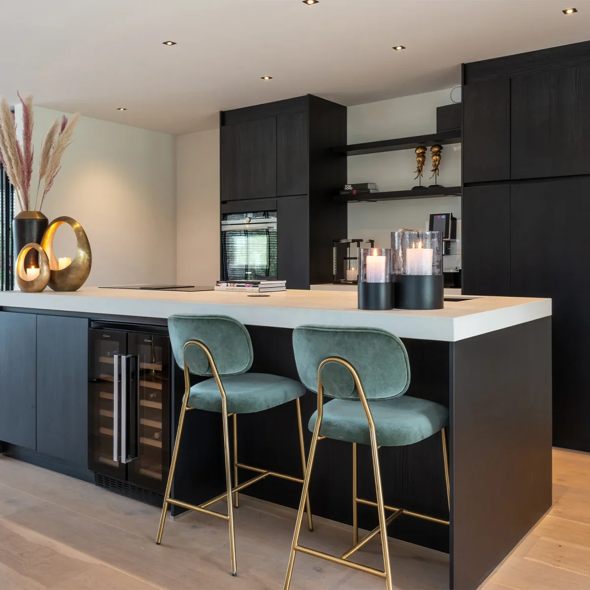 Barkruk Xenia | Kookeiland of Bartafel | Groen Stof - Afbeelding 3